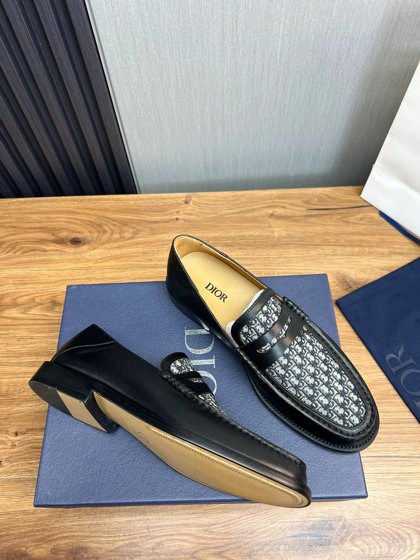 Men's men's shoes 💰580💰 Dior men's business casual leather shoes 👞all made of imported original brand leather, just to create a more comfortable wearing experience, upper: original cowhide ➕ imported sheepskin lining, original non-slip and wear-resistant rubber outsole ✔️36-45 (38.45 non-refundable)